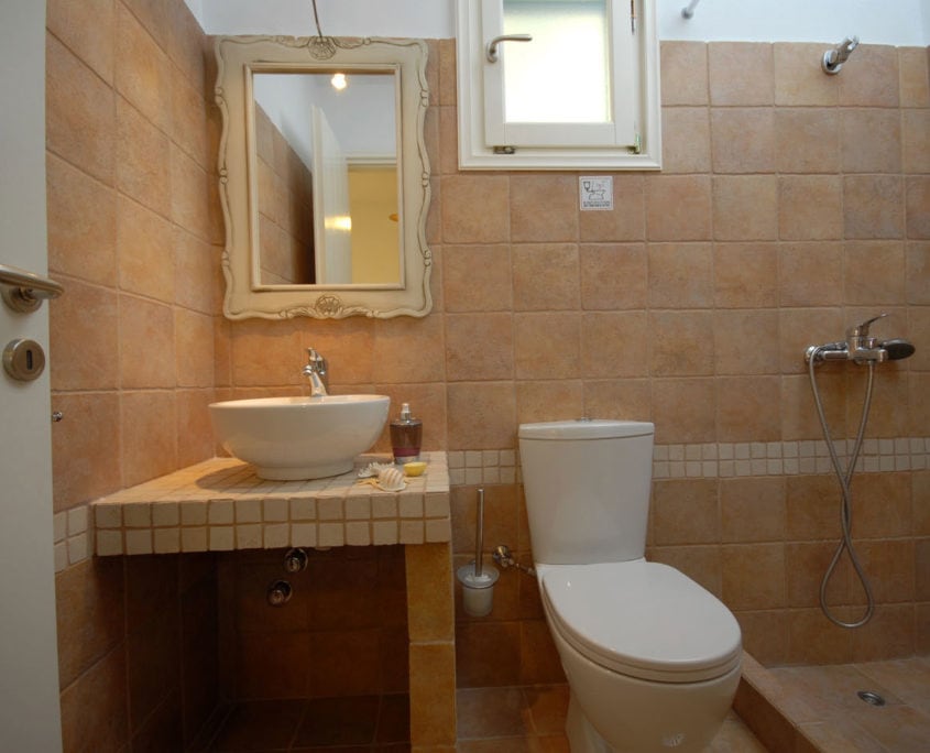 naxos glyfada natural studios bathroom 1