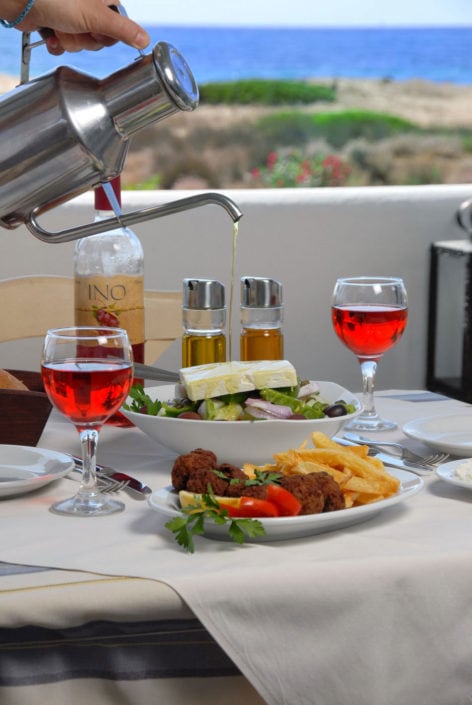 naxos glyfada friendly service