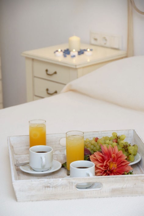 romantic studio breakfast glyfada naxos