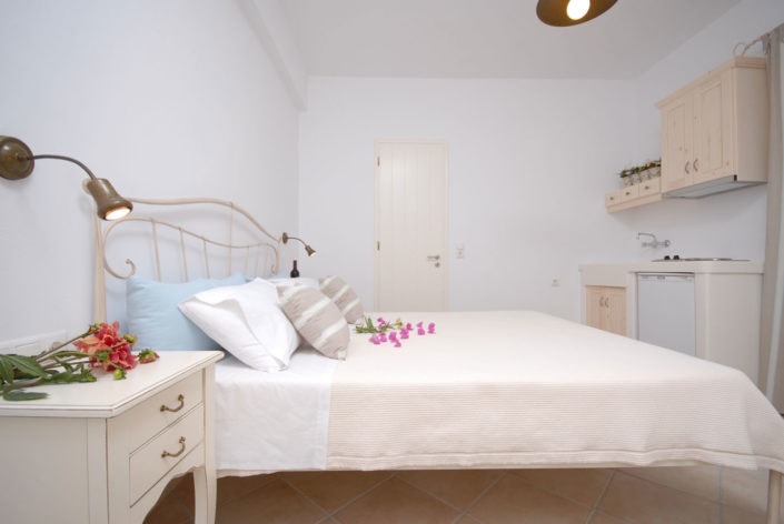 romantic studio glyfada naxos 2